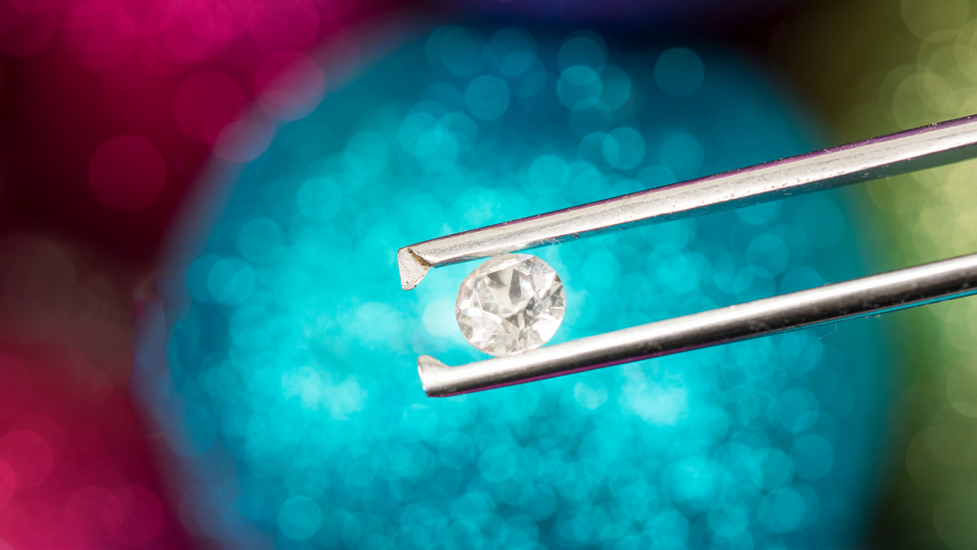 Can A Jeweler Tell The Difference Between Lab Grown Diamonds And Real Diamonds?